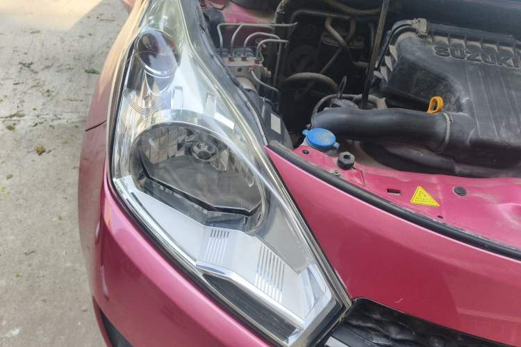Used Suzuki Alto 2013 1.0L Automatic Luxury Model Right Front Headlight