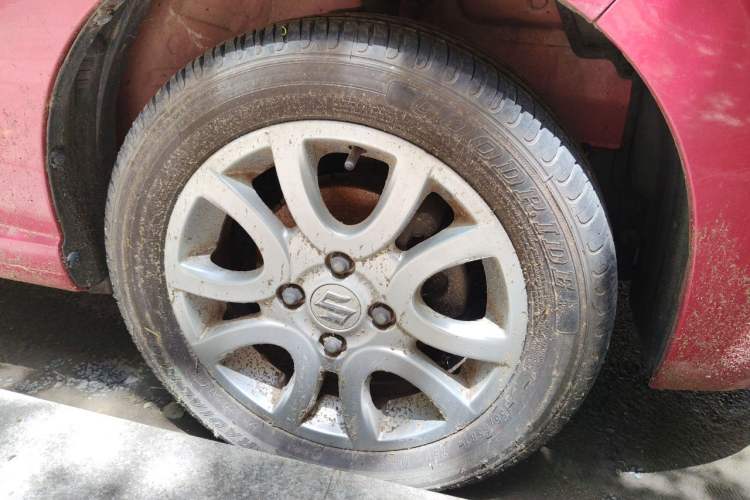 Used Suzuki Alto 2013 Revised Version 1.0L Manual Comfort Edition Right Front Wheel Hub