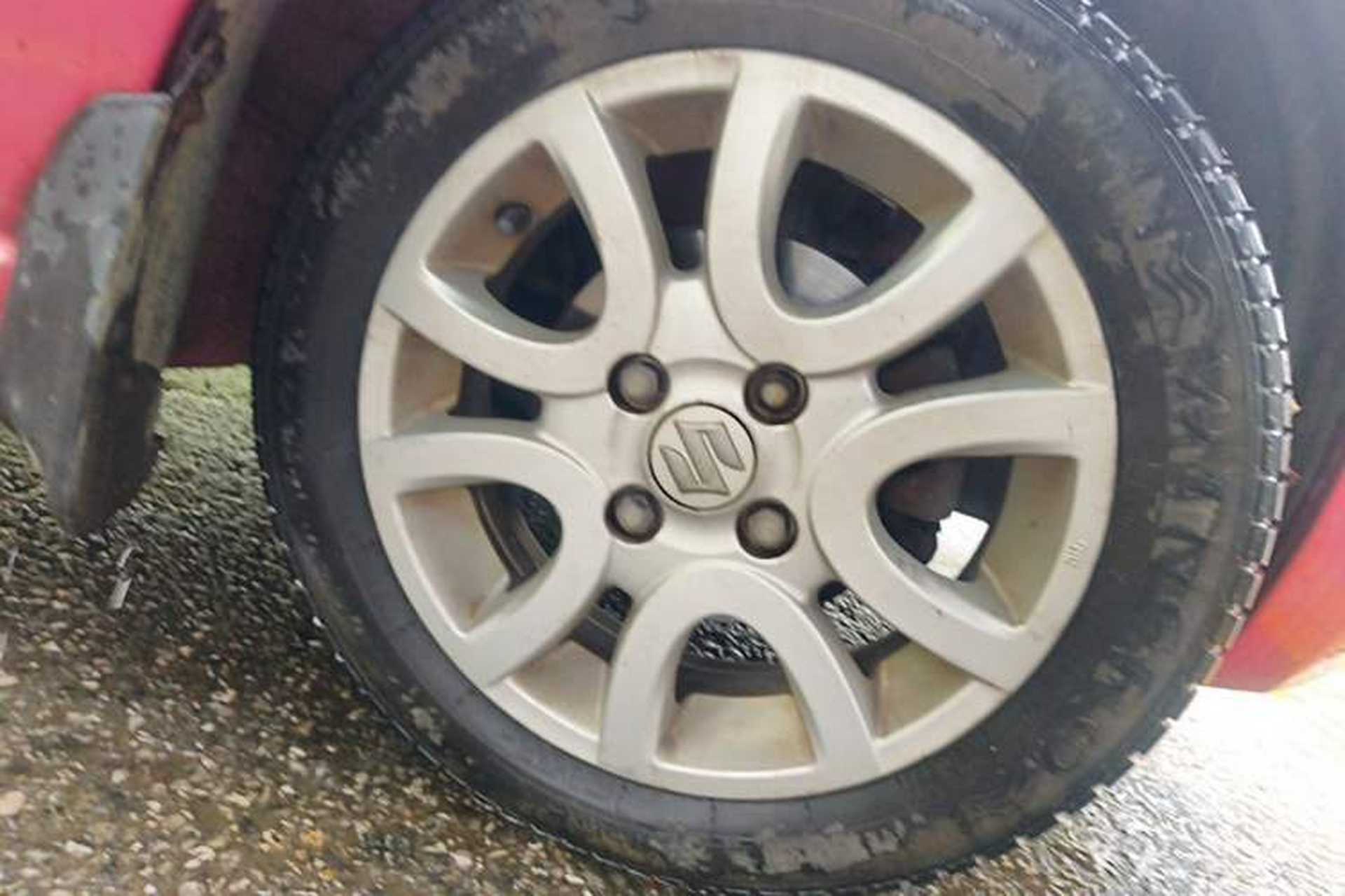 Used Suzuki Alto 2013 1.0L Manual Luxury Model Right Front Wheel Hub