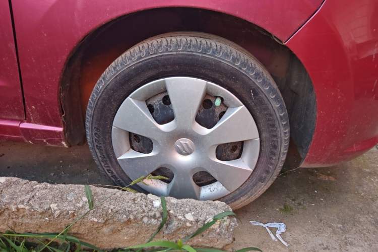 Used Suzuki Alto 2013 1.0L Manual Comfort Version Right Front Wheel Hub