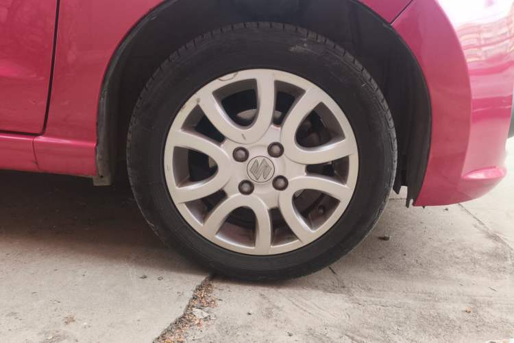 Used Suzuki Alto 2013 1.0L Manual Luxury Model Right Front Wheel Hub