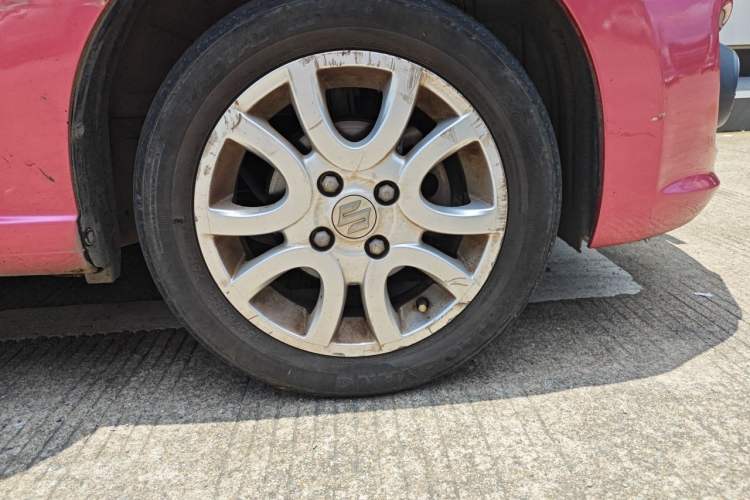 Used Suzuki Alto 2013 1.0L Manual Luxury Model Right Front Wheel Hub