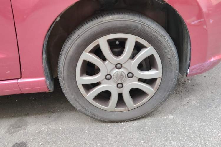 Used Suzuki Alto 2013 1.0L Automatic Luxury Model Right Front Wheel Hub