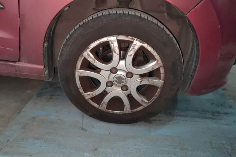 Used Suzuki Alto 2013 1.0L Automatic Cool Edition Right Front Wheel Hub