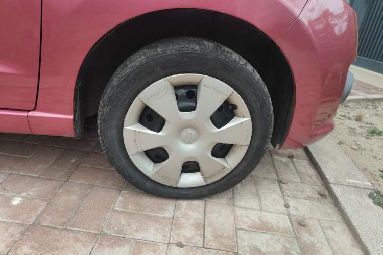 Used Suzuki Alto 2013 Revised Version 1.0L Manual Comfort Edition Right Front Wheel Hub