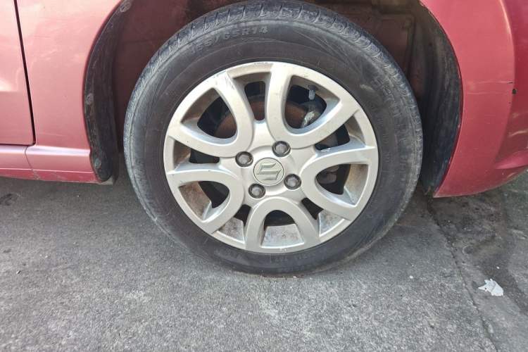 Used Suzuki Alto 2013 1.0L Manual Luxury Audio-Visual Model Right Front Wheel Hub