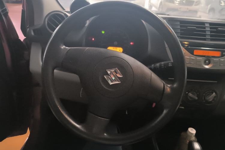 Used Suzuki Alto 2013 1.0L Automatic Luxury Model Steering Wheel