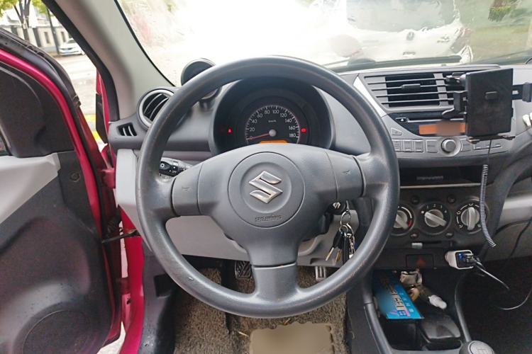 Used Suzuki Alto 2013 1.0L Manual Luxury Model Steering Wheel