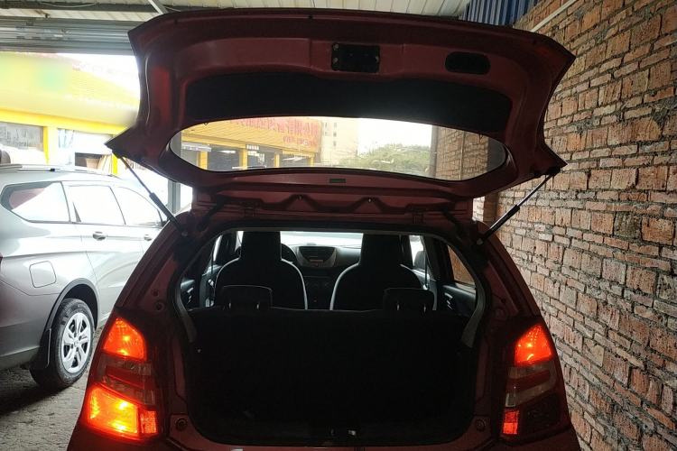 Used Suzuki Alto 2013 1.0L Automatic Luxury Model Trunk