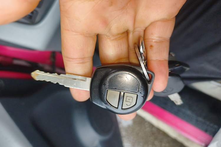 Used Suzuki Alto 2013 1.0L Manual Luxury Model Vehicle Key