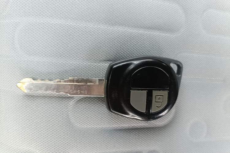 Used Suzuki Alto 2013 1.0L Automatic Luxury Model Vehicle Key