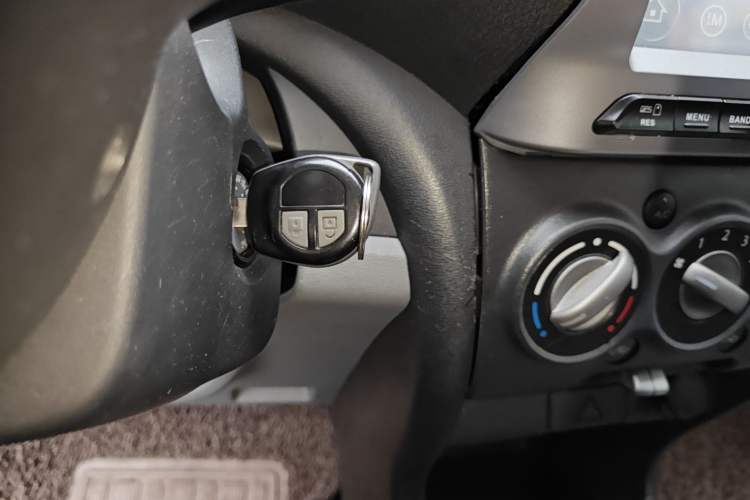 Used Suzuki Alto 2013 1.0L Automatic Luxury Model Vehicle Key