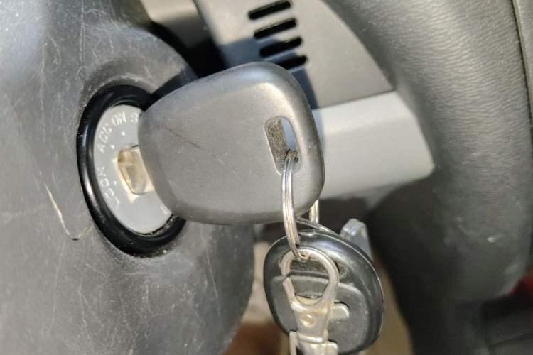 Used Suzuki Alto 2013 1.0L Automatic Luxury Model Vehicle Key