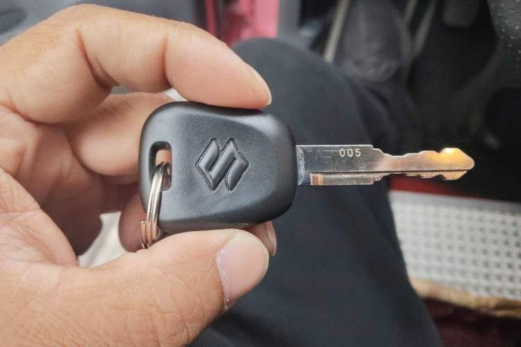 Used Suzuki Alto 2013 1.0L Manual Luxury Model Vehicle Key