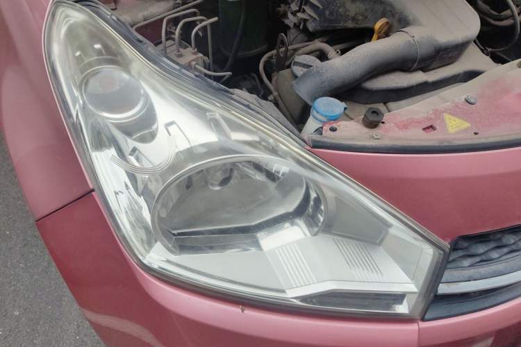 Used Suzuki Alto 2013 1.0L Manual Luxury Model Right Front Headlight