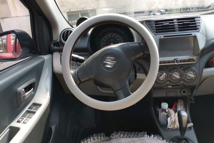 Used Suzuki Alto 2013 1.0L Automatic Luxury Model Steering Wheel