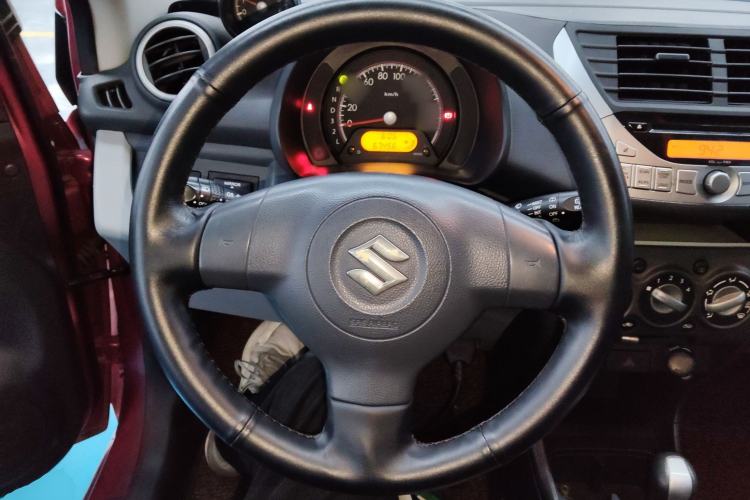 Used Suzuki Alto 2013 1.0L Automatic Luxury Model Steering Wheel