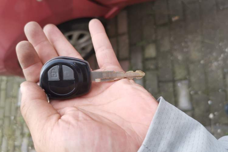 Used Suzuki Alto 2013 1.0L Automatic Luxury Model Vehicle Key