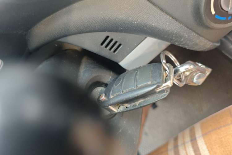 Used Suzuki Alto 2013 1.0L Manual Luxury Model Vehicle Key