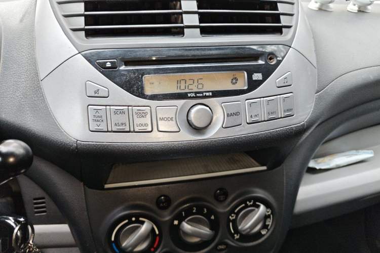 Used Suzuki Alto 2013 1.0L Manual Luxury Model Audio And AC Panel