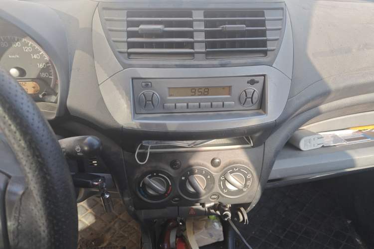 Used Suzuki Alto 2013 1.0L Manual Comfort Version Audio And AC Panel