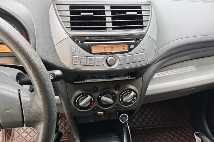Used Suzuki Alto 2013 1.0L Manual Luxury Model Audio And AC Panel
