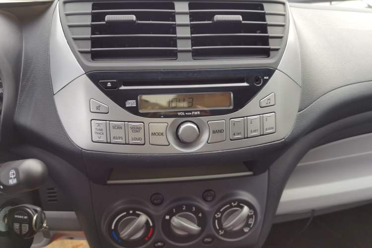 Used Suzuki Alto 2013 1.0L Automatic Luxury Model Audio And AC Panel