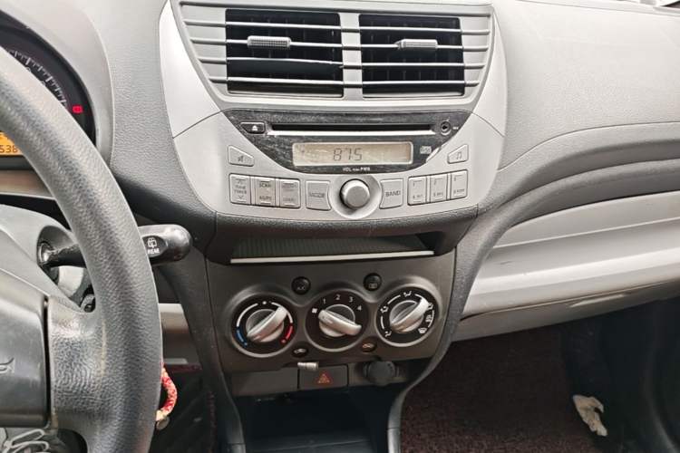 Used Suzuki Alto 2013 1.0L Automatic Luxury Model Audio And AC Panel