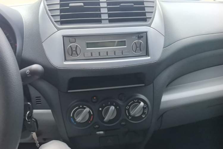 Used Suzuki Alto 2013 Revised Version 1.0L Manual Comfort Edition Audio And AC Panel