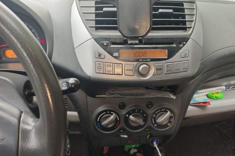 Used Suzuki Alto 2013 1.0L Manual Luxury Model Audio And AC Panel