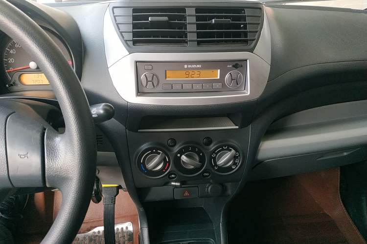 Used Suzuki Alto 2013 Revised Version 1.0L Manual Comfort Edition Audio And AC Panel