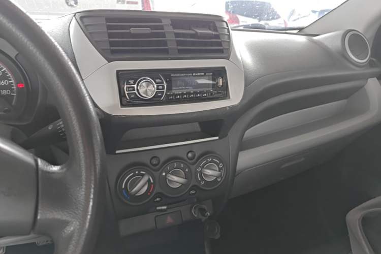 Used Suzuki Alto 2013 Revised Version 1.0L Manual Comfort Edition Audio And AC Panel