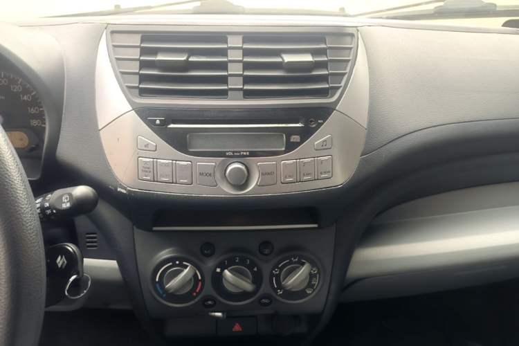 Used Suzuki Alto 2013 1.0L Automatic Luxury Model Audio And AC Panel