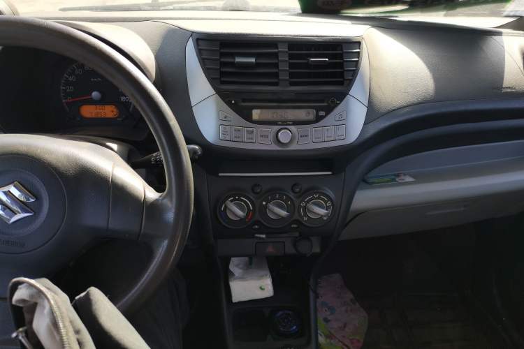 Used Suzuki Alto 2013 1.0L Manual Comfort Version Audio And AC Panel