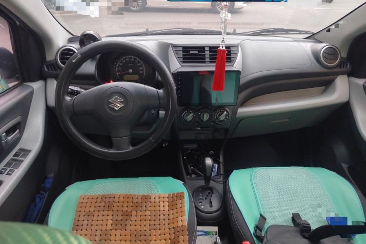 Used Suzuki Alto 2013 1.0L Automatic Luxury Model Center Console