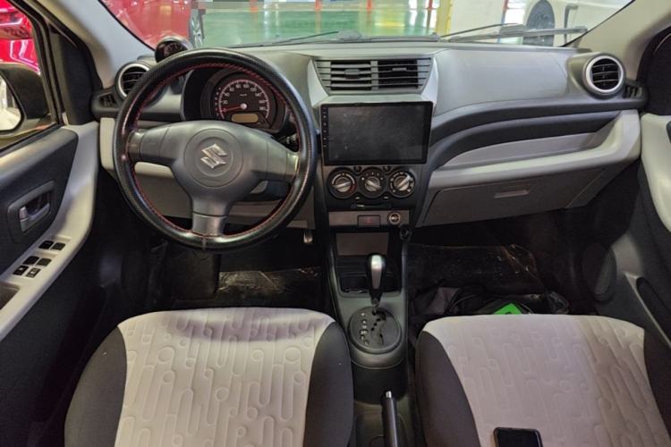 Used Suzuki Alto 2013 1.0L Automatic Luxury Model Center Console