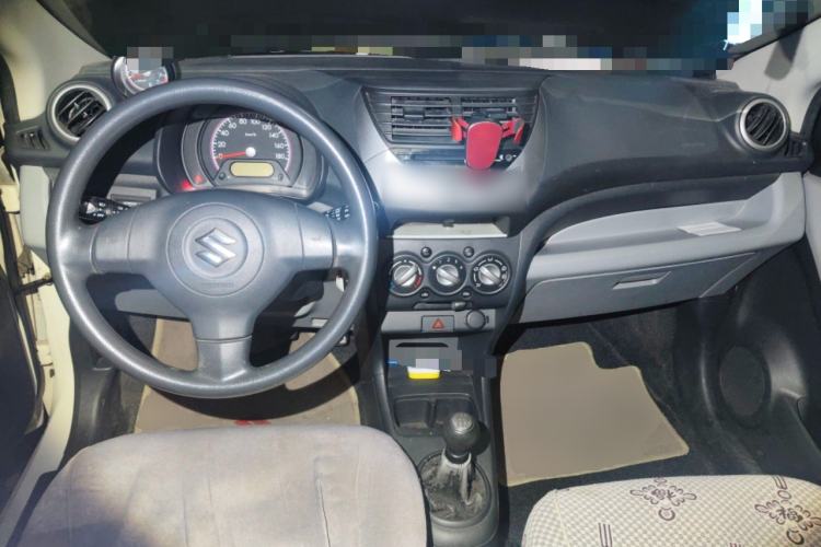 Used Suzuki Alto 2013 1.0L Manual Luxury Model Center Console