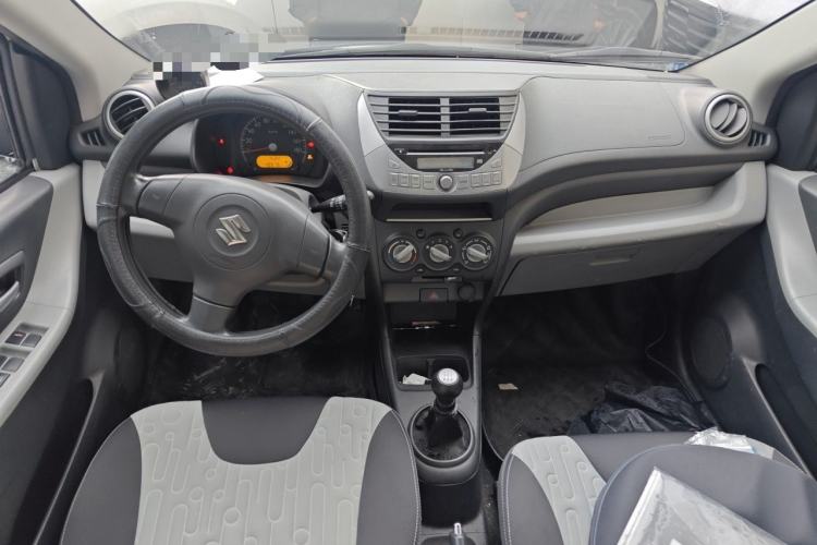 Used Suzuki Alto 2013 1.0L Manual Luxury Model Center Console