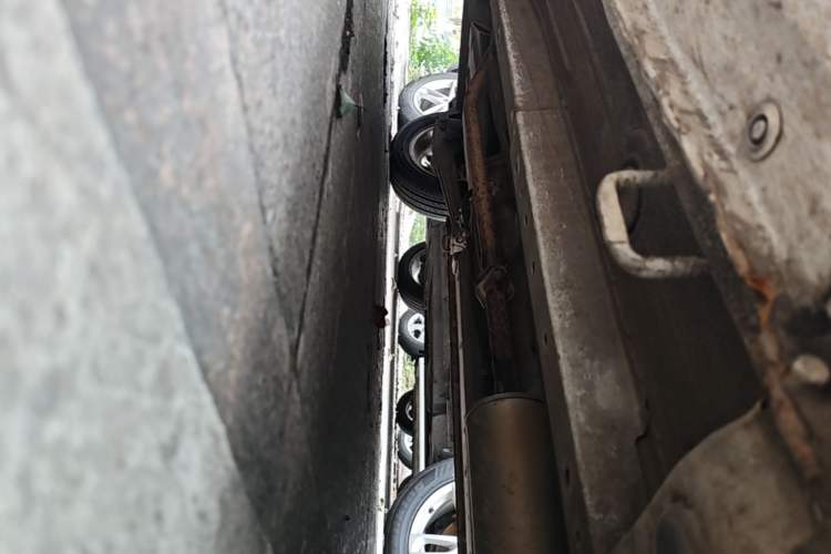 Used Suzuki Alto 2013 1.0L Automatic Luxury Model Chassis Front Right