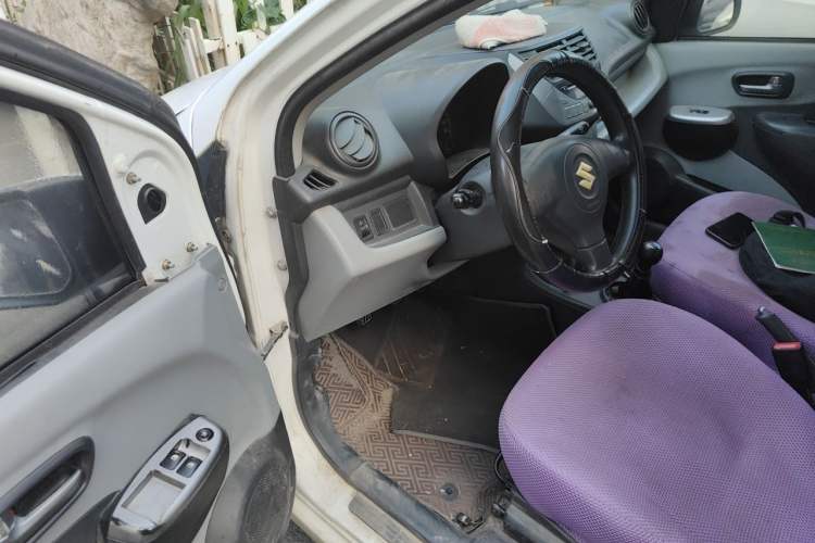 Used Suzuki Alto 2013 1.0L Manual Utility Model Driver Seat