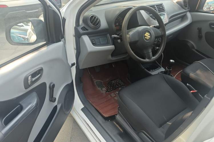 Used Suzuki Alto 2013 1.0L Manual Utility Model Driver Seat