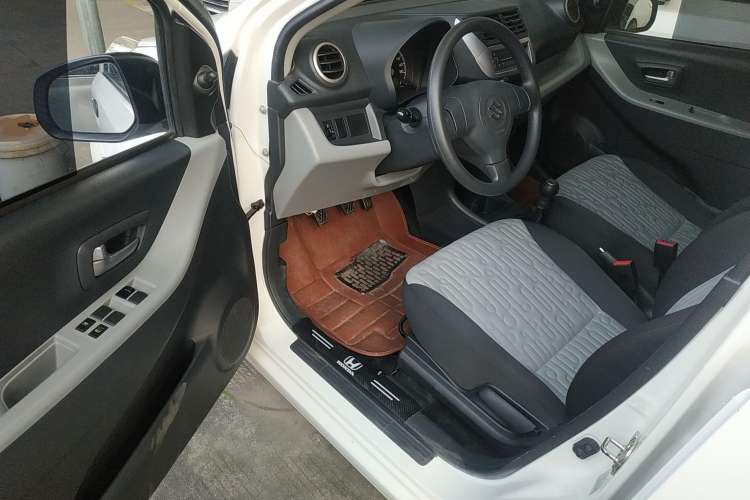 Used Suzuki Alto 2013 Revised Version 1.0L Manual Comfort Edition Driver Seat