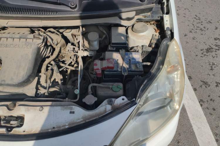 Used Suzuki Alto 2013 1.0L Automatic Luxury Model Engine Bay Left