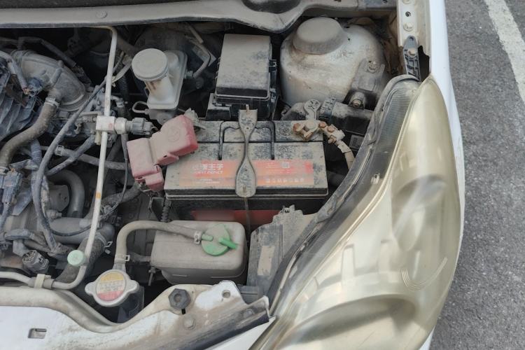 Used Suzuki Alto 2013 1.0L Manual Utility Model Engine Bay Left