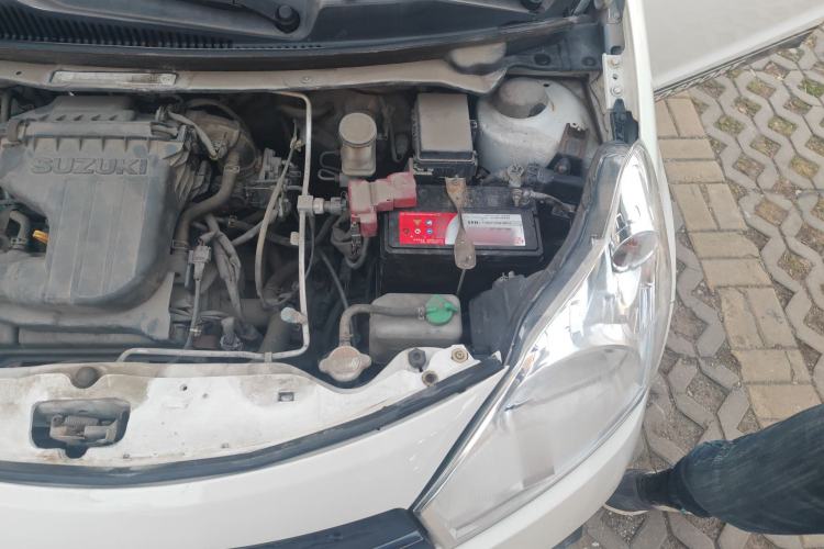 Used Suzuki Alto 2013 1.0L Automatic Luxury Model Engine Bay Left