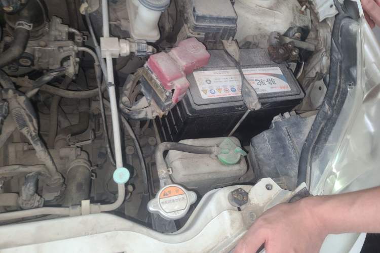 Used Suzuki Alto 2013 1.0L Automatic Luxury Model Engine Bay Left
