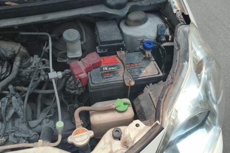 Used Suzuki Alto 2013 1.0L Manual Utility Model Engine Bay Left