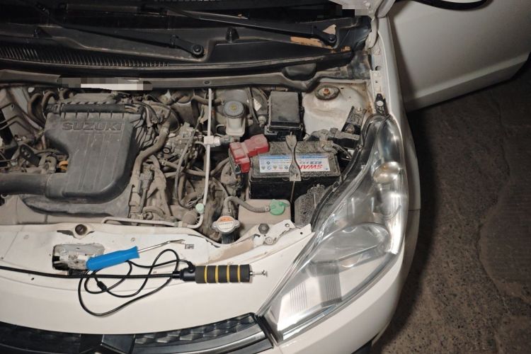 Used Suzuki Alto 2013 1.0L Automatic Luxury Model Engine Bay Left