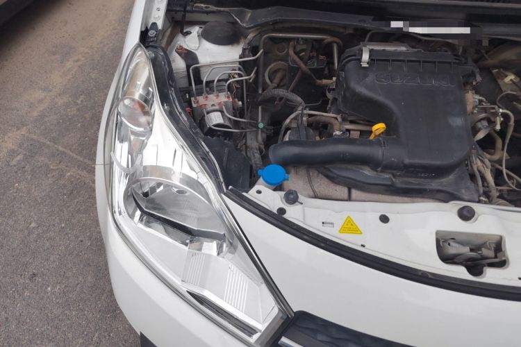 Used Suzuki Alto 2013 1.0L Automatic Luxury Model Engine Bay Right