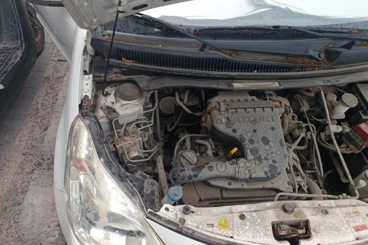 Used Suzuki Alto 2013 1.0L Manual Luxury Model Engine Bay Right